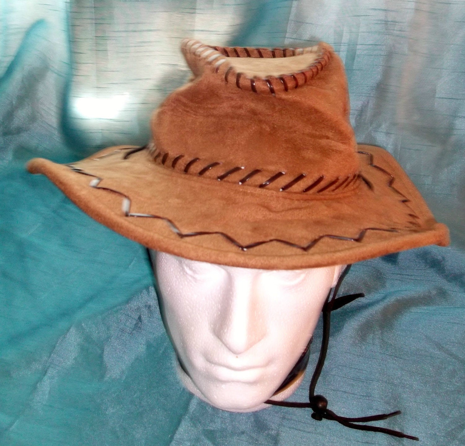 VINTAGE UNISEX Grade A beige/tan long brim bush/safari hat.19" Wonkey Donkey Bazaar