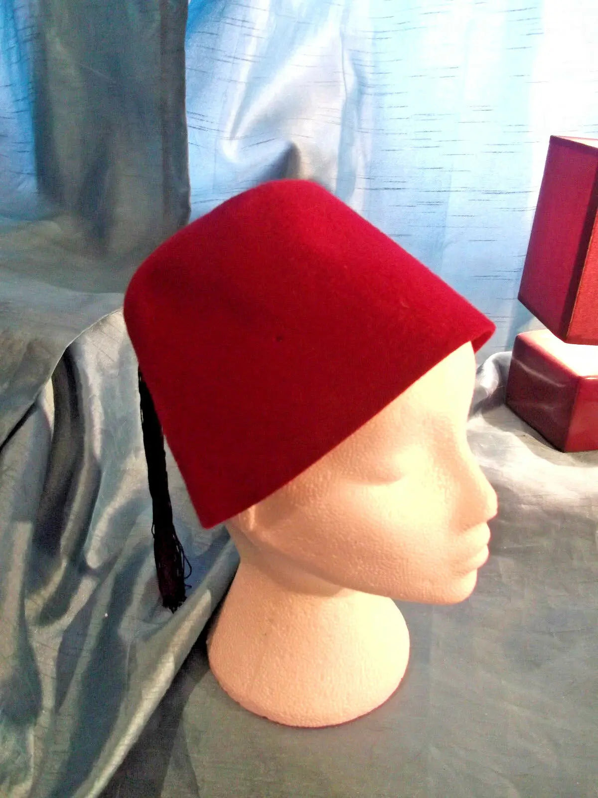 punk/cosplay/festi/stagewear/costume/WOOL HAND-MADE FEZ HAT WITH TASSLE 20"/52CM unbranded. vintage