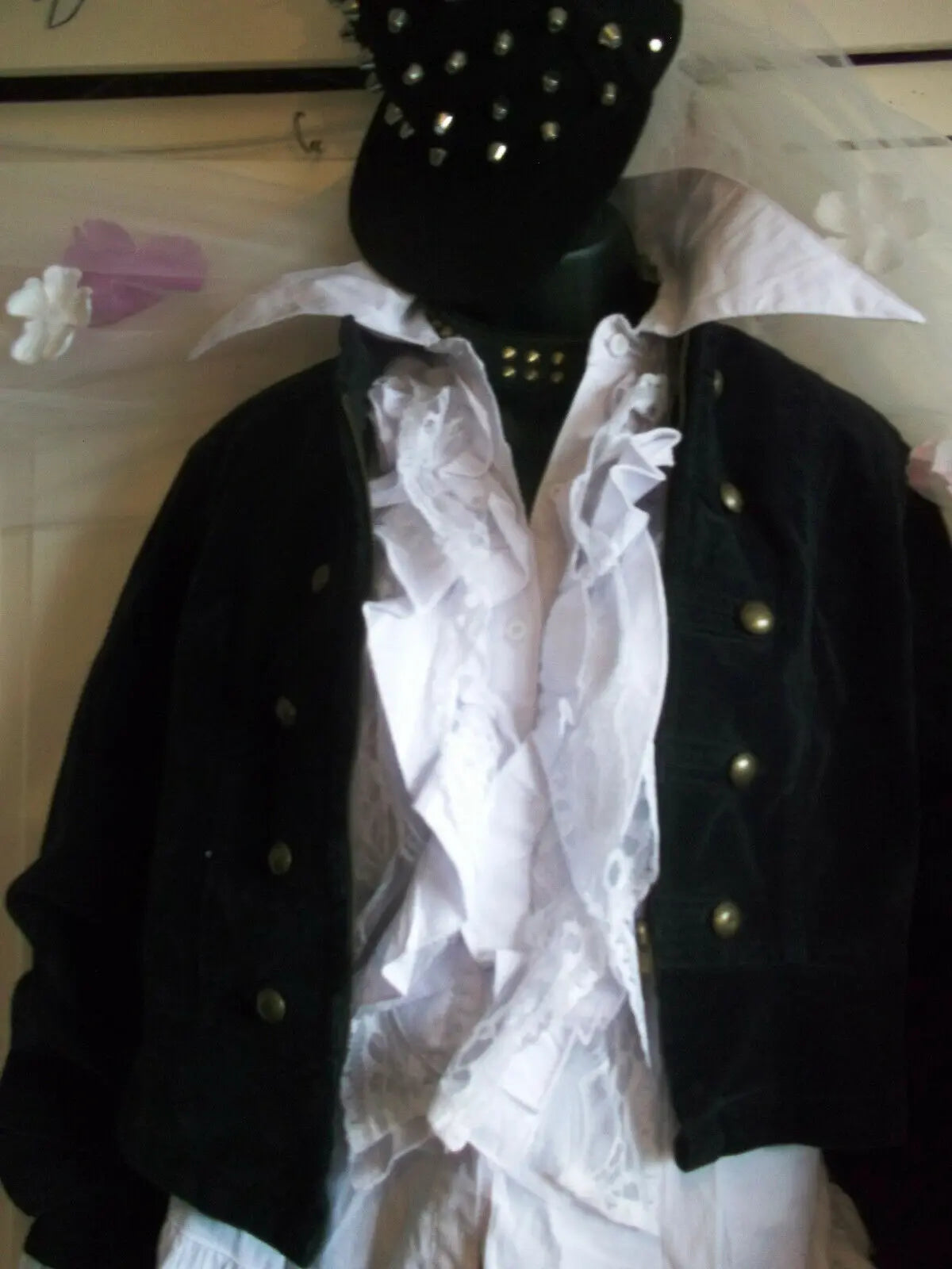 steampunk/goth/boho.black velvet military jacket with brass buttons size 12 Unbranded