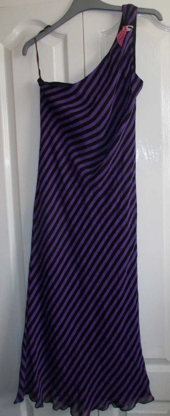 unusual purple/black stripe off shoulder diag cut dress, lined. size 8/10 (36. Unbranded