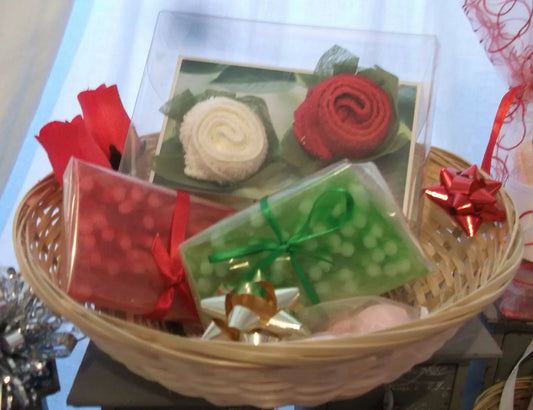 valentines day/mothers day HAND-MADE SOAP-Red/green basket2 GIFT SETS. Handmade